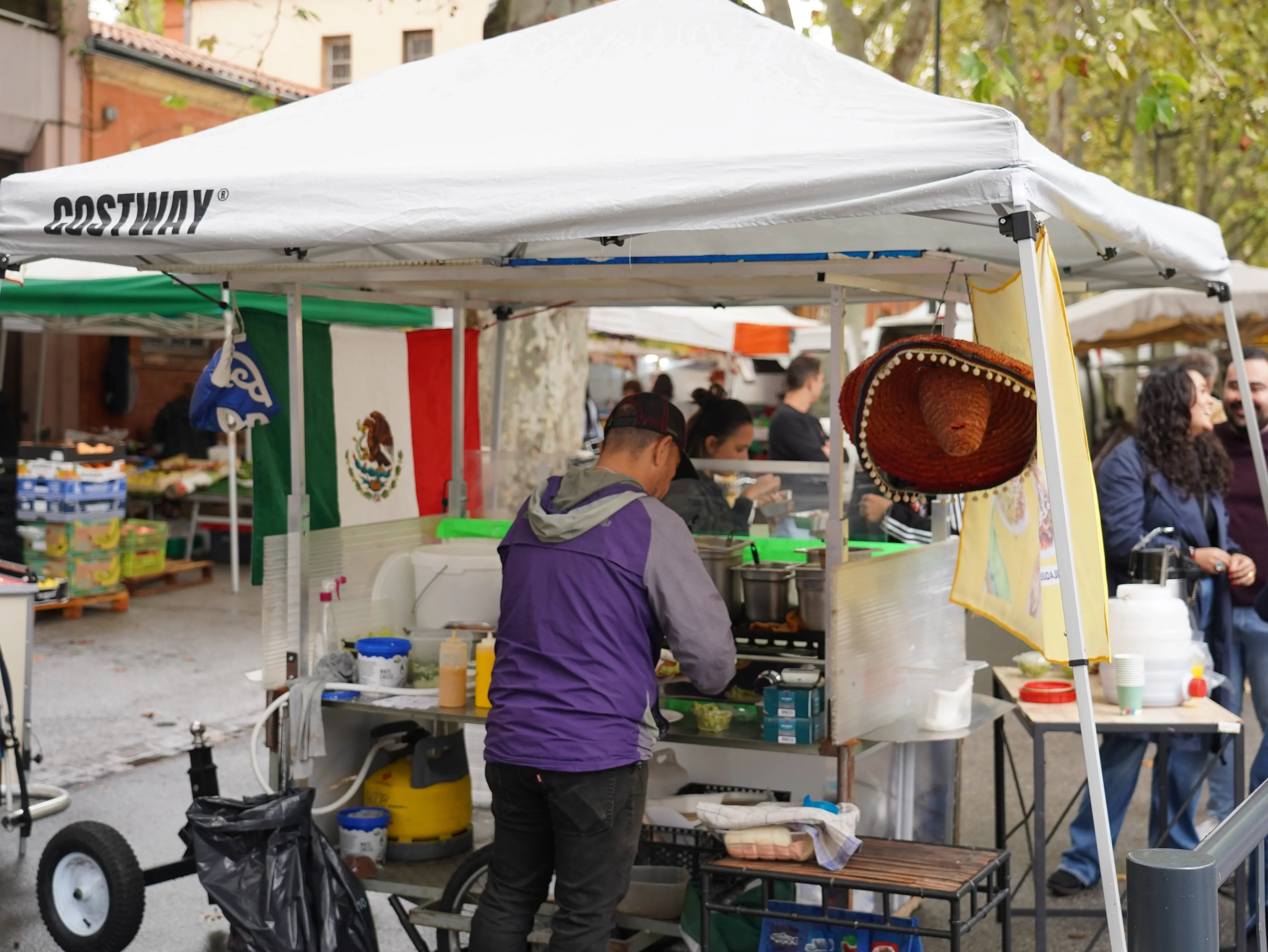 Le Marché Saint-Aubin à Toulouse : Spécialités Mexicaines & Produits Authentiques